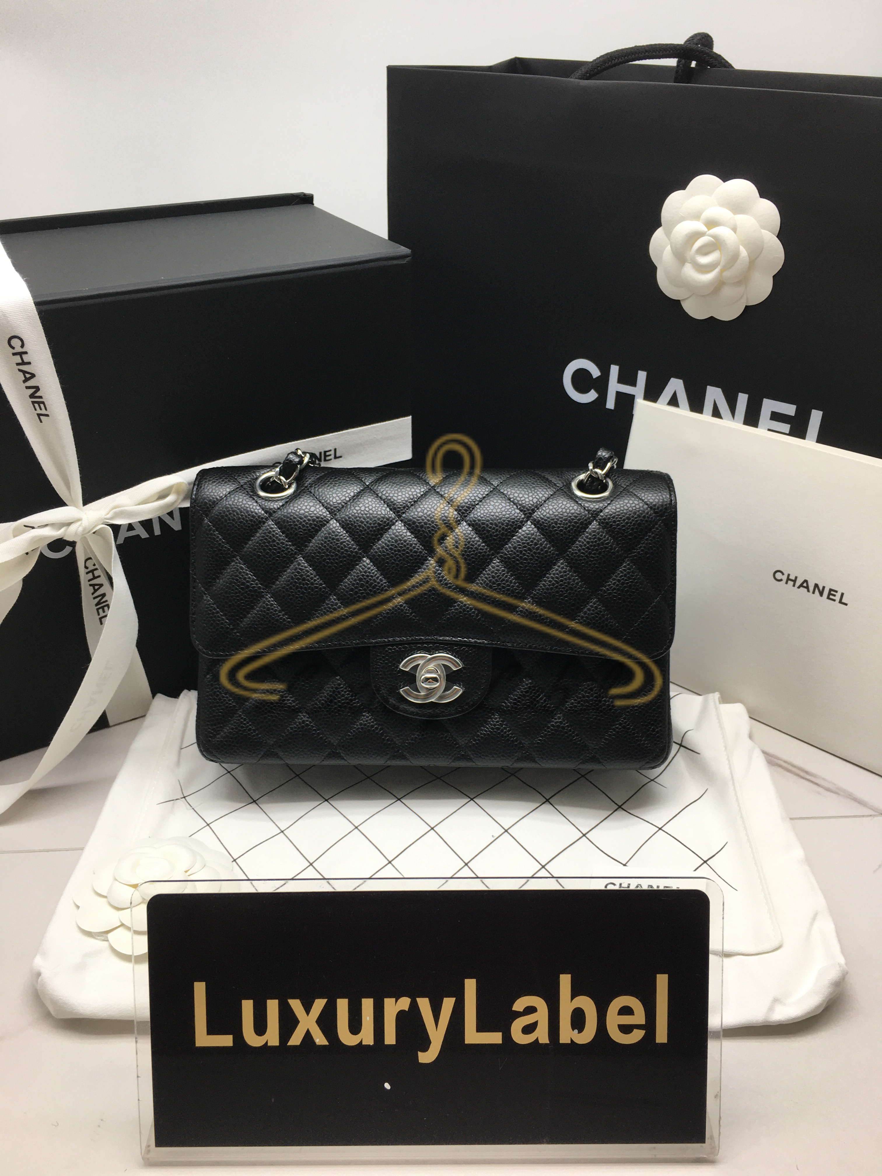 샤넬 클래식 캐비어 플랩백 스몰 23cm 은장 (하이엔드급)