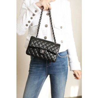 샤넬 클래식 램스킨 플랩백 스몰 23cm 은장 (하이엔드급)