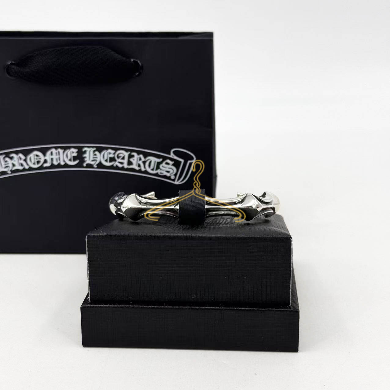 크롬하츠 플레어니 뱅글 팔찌