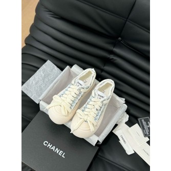 샤넬 캔버스 스니커즈