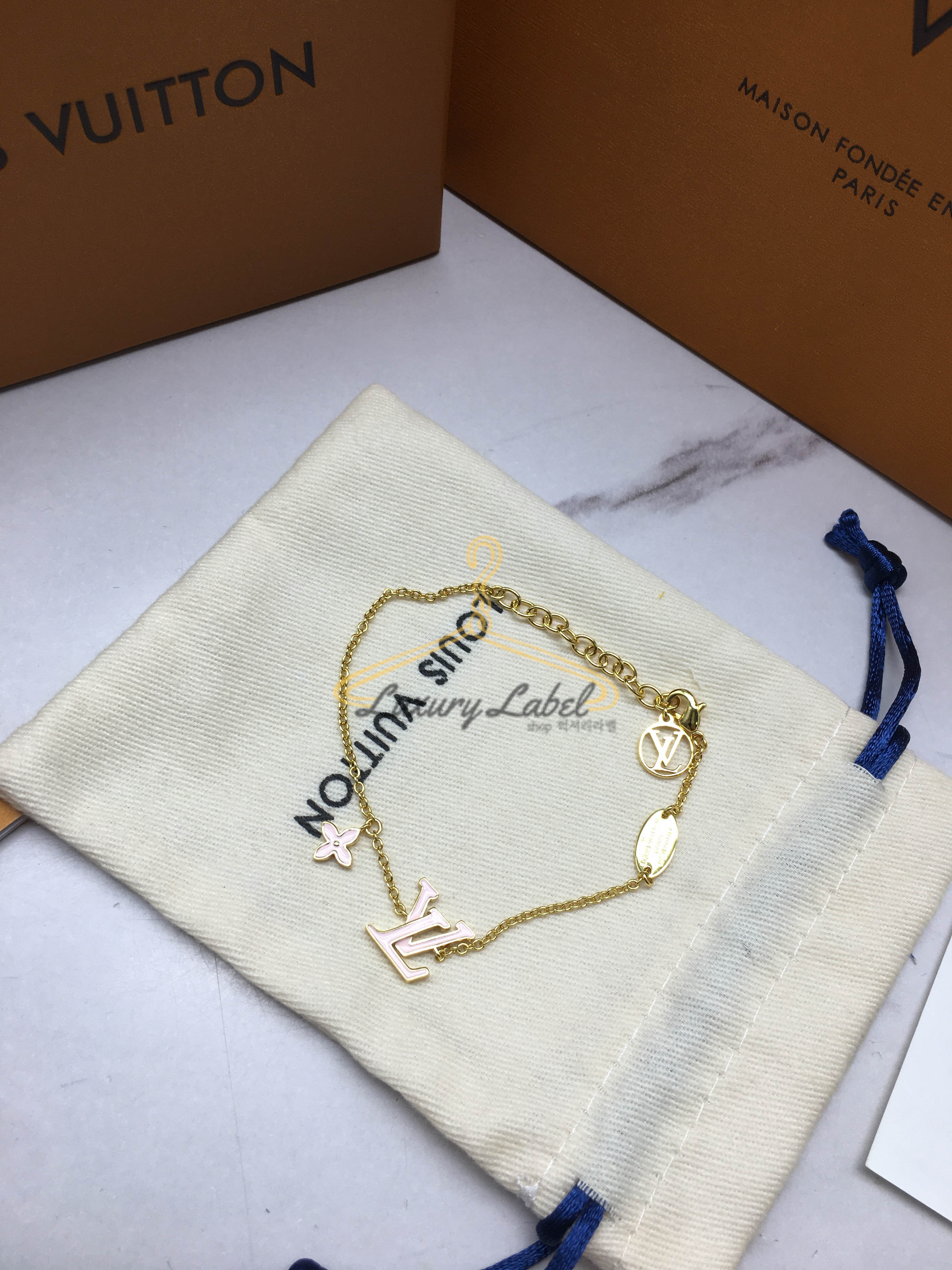 루이비통 아이코닉 에나멜 팔찌 (컬러 화이트,핑크)