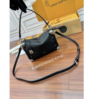 루이비통 사이드 트렁크 MM