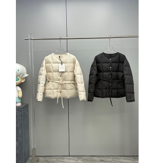 몽클레어 25FW 카라망 카르마뉴 패딩 (컬러 아이보리, 블랙)