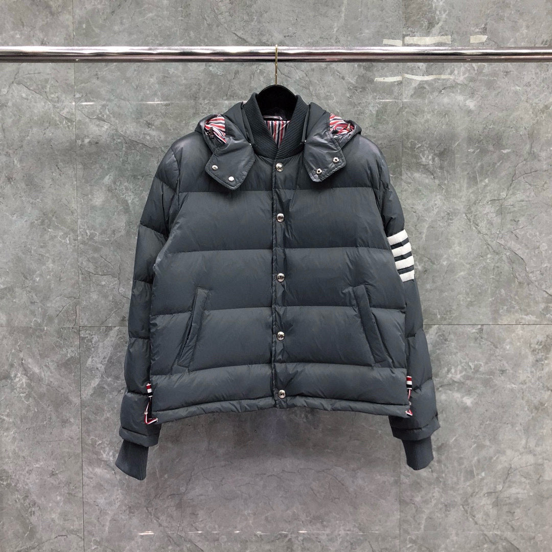 톰브라운 패딩 (남성용) (3COLOR)