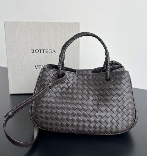 보테가베네타 바스켓 836261