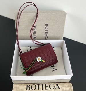 보테가베네타 안디아모 데이지 파우치 838870