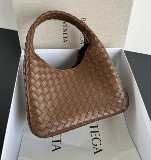 보테가베네타 캄파나 미디엄 844249