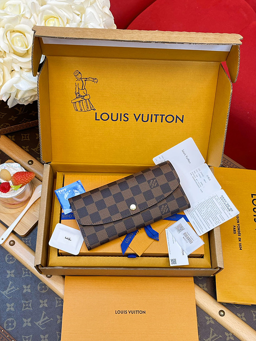 루이비통 에밀리 장지갑 N60214 (내부 핑크)