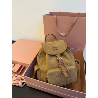 미우미우 코듀로이 백팩 라지 (컬러 시나몬)