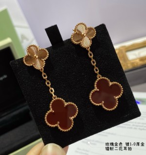 반클리프 매직 알함브라 이어링 귀걸이 (V-gold소재)