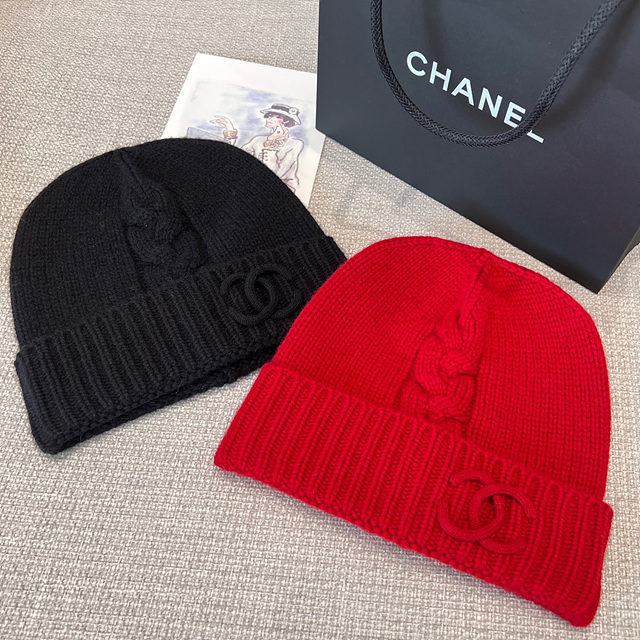 샤넬 케이블 니트 CC 로고 비니 (컬러 블랙, 레드)